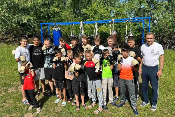 ЛУКОЙЛ поддержал спортивно-оздоровительный отдых юных спортсменов