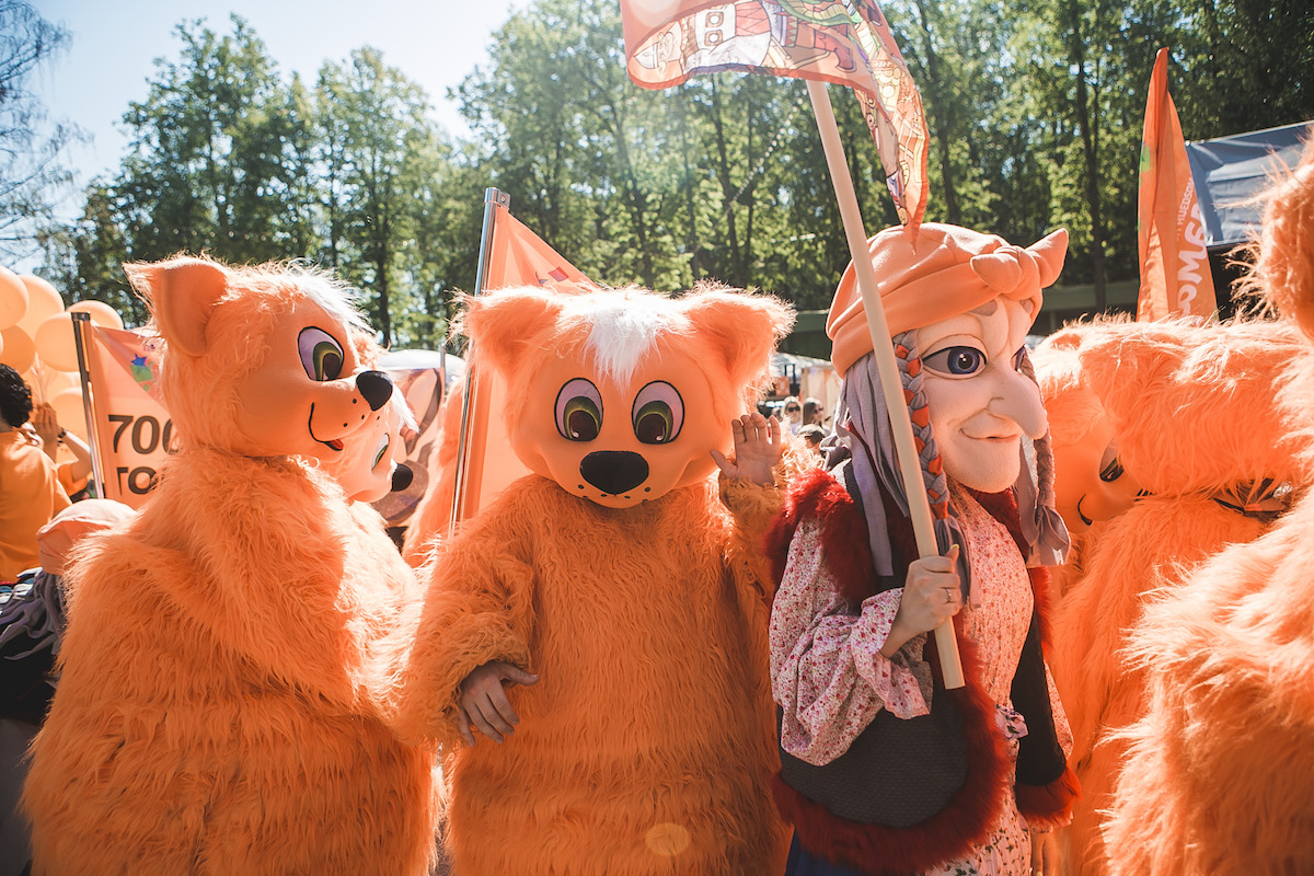 В субботу, 5 августа, в парке Швейцария – состоится торжественное костюмированное шествие, которое возглавит известный шеф-повар и телеведущий Константин Ивлев