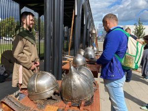Выставка национальных костюмов народов Поволжья проходит на Нижегородской Ярмарке