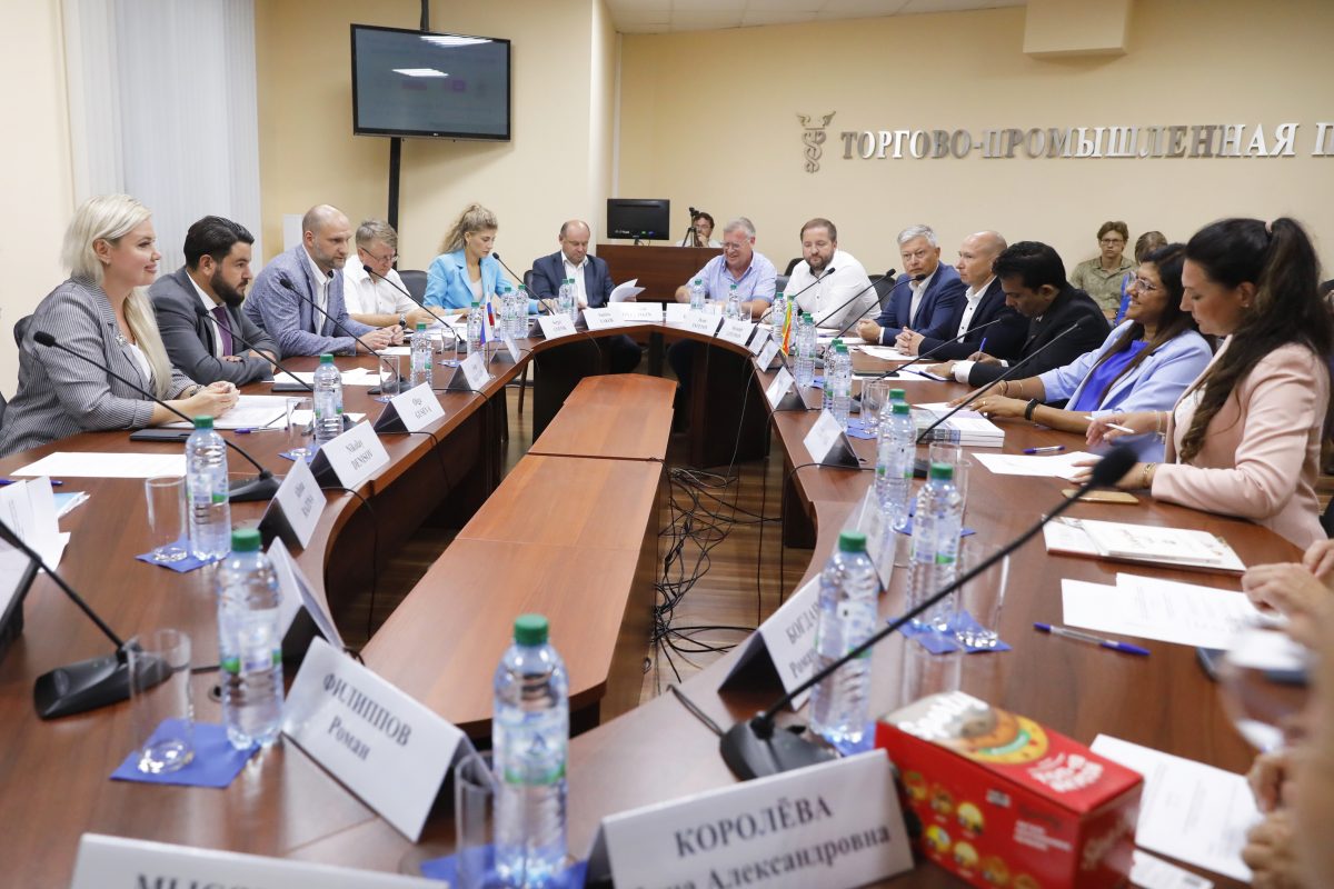Встреча нижегородских деловых кругов с делегацией Шри-Ланки состоялась в региональной Торгово-промышленной палате