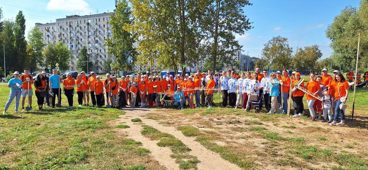 Нижегородцы вышли на уборку Пермяковского озера в рамках экологической акции «360» от Эн+