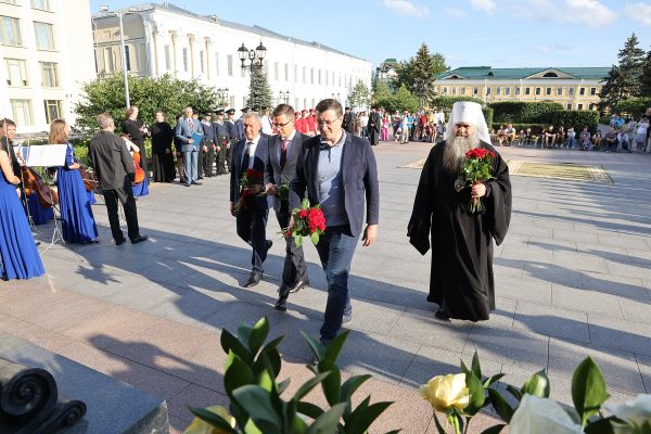 Глеб Никитин и Юрий Шалабаев почтили память основателей Нижнего Новгорода