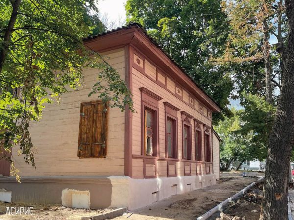 Фасады дома дворянки Авдотьи Чистяковой в Нижнем Новгороде полностью покрасили