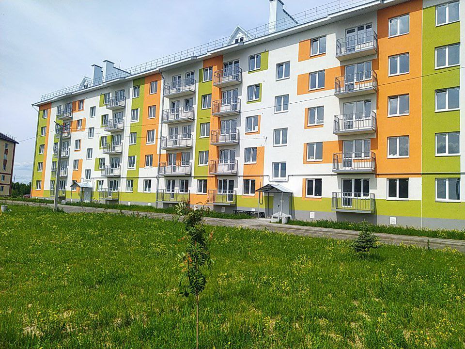 В Володарске около 200 жителей аварийных домов получили ключи от новых квартир
