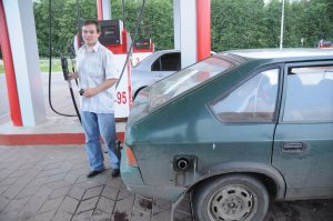 Нелегальные продавцы топлива активизировались перед новогодними праздниками