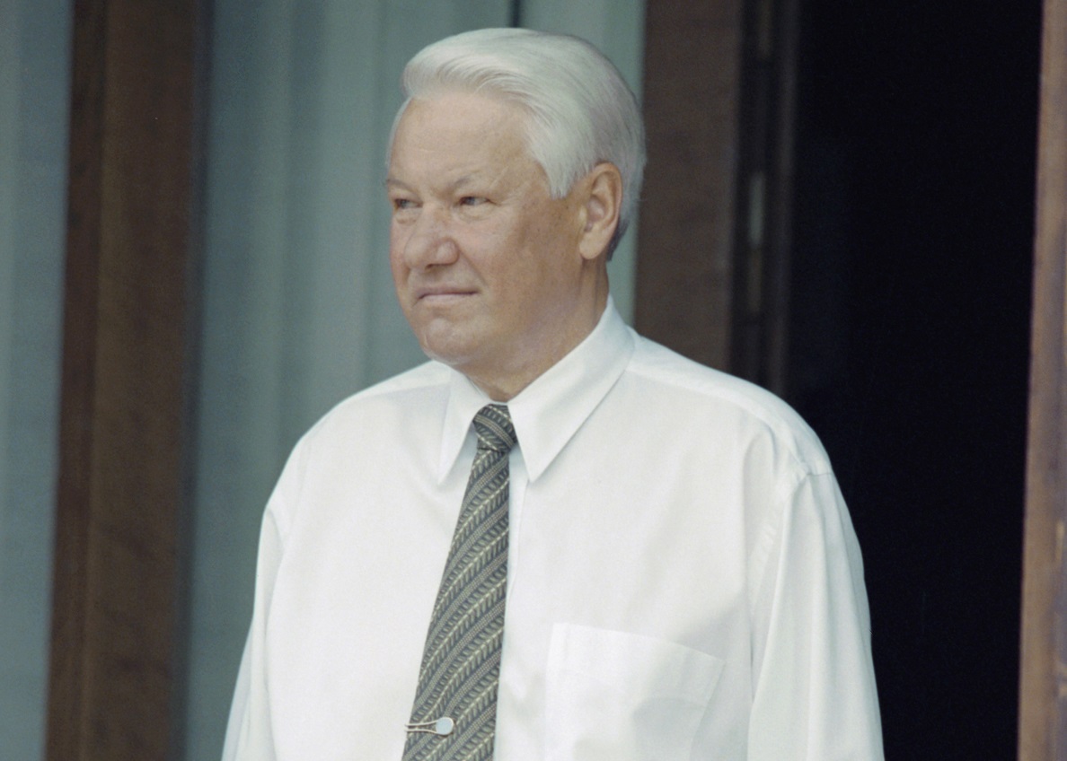 Почему Ельцин разогнал Верховный Совет