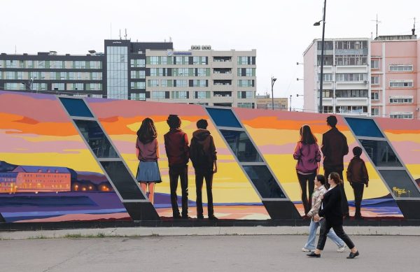 Сгенерированное нейросетью граффити о Нижнем Новгороде появилось около стадиона на Стрелке