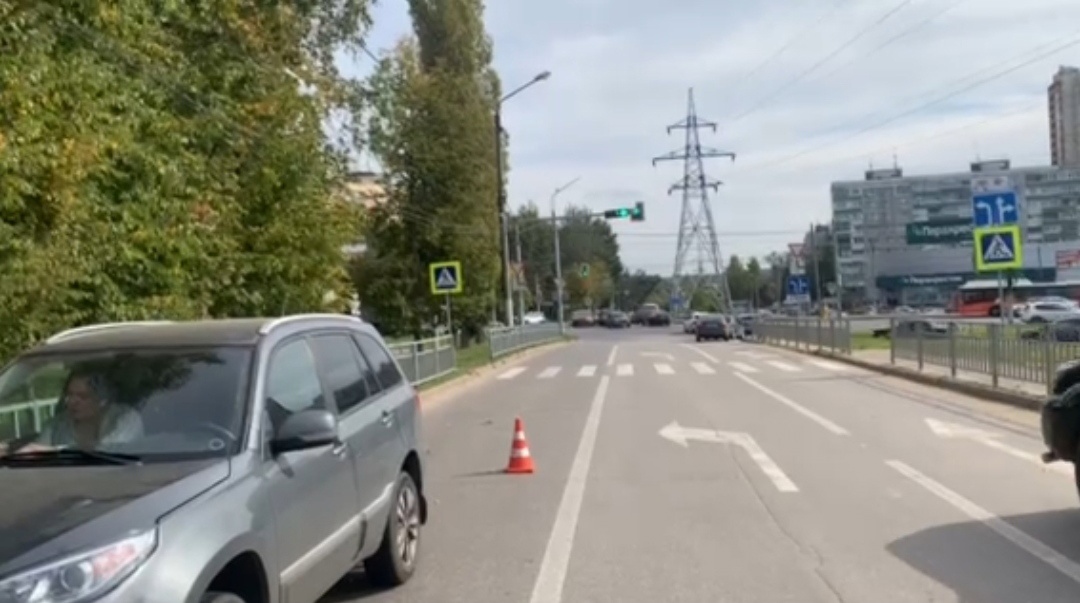 Пенсионерку и 9‑летнего ребенка сбили на пешеходном переходе на проспекте Гагарина
