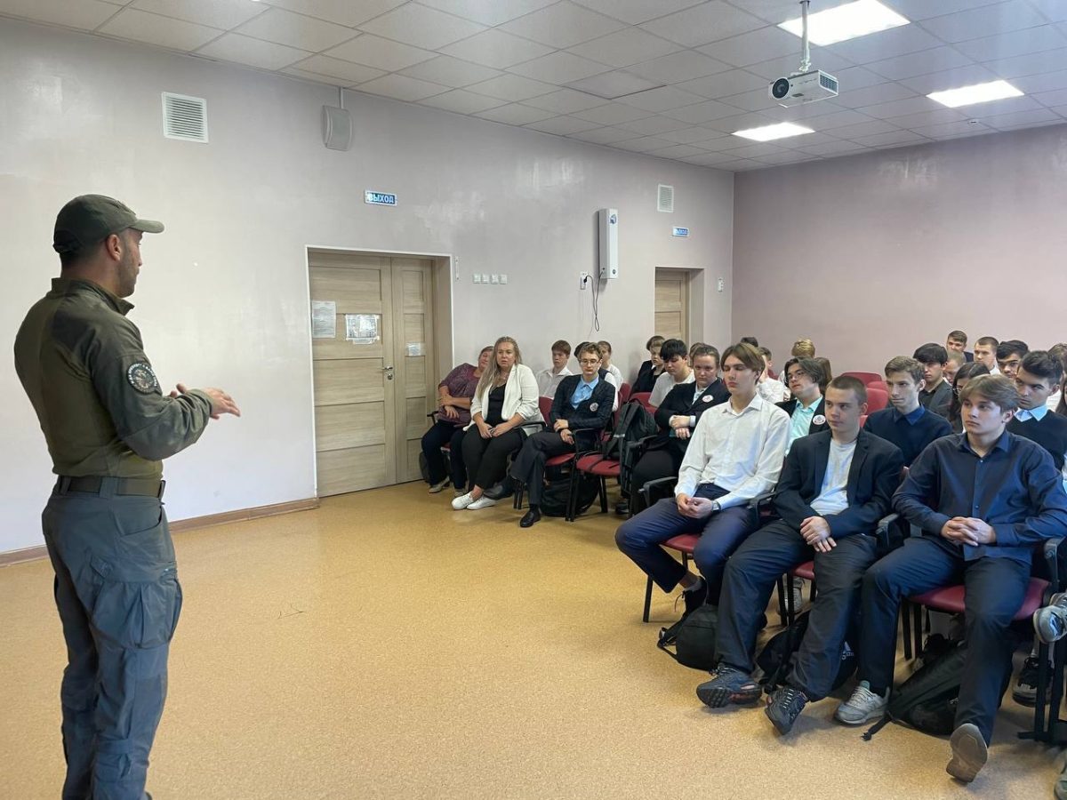 Нижегородские школьники встретились с участником СВО с позывным «Коловрат»