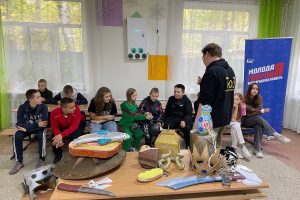 Нижегородские актеры проводят мастер-классы по театральному мастерству для школьников из Харцызска