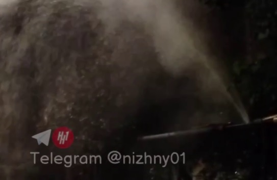 «Фонтан» забил прямо из трубы в Московском районе