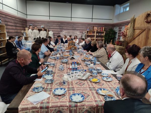 Андрей Саносян рассказал о поддержке нижегородских ремесленников на международном форуме промыслов