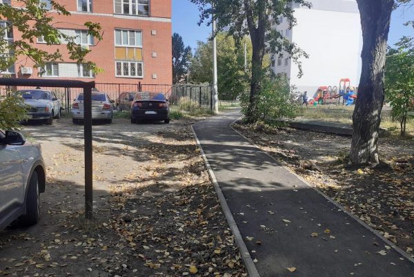 Дорожное покрытие, тротуар и стелу отремонтировали в Нижнем Новгороде