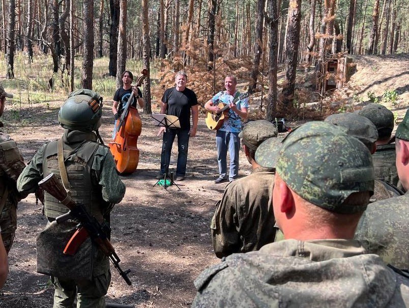 Нижегородские артисты дали концерт бойцам в зоне СВО в рамках акции «Актеры Нижнего — Донбассу»