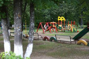 В Роскачестве рассказали, как бороться с алкогольными компаниями во дворах