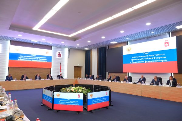 Глеб Никитин принял участие в Совете округа под председательством полномочного представителя Президента РФ в ПФО Игоря Комарова