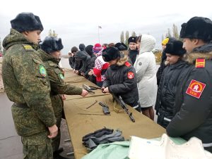 400 старшеклассников школ и студентов СПО приняли участие в Дне призывника в нижегородском Парке Победы