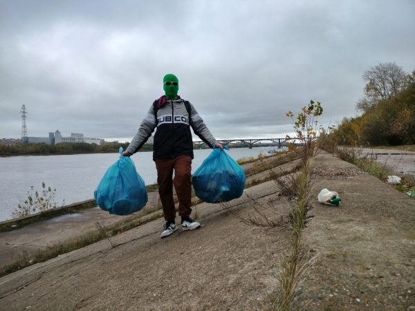 Чистомэн вынес мусор с набережной Оки в Нижнем Новгороде