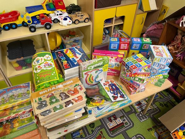 «ЛУКОЙЛ» приобрел игрушки для воспитанников детского сада