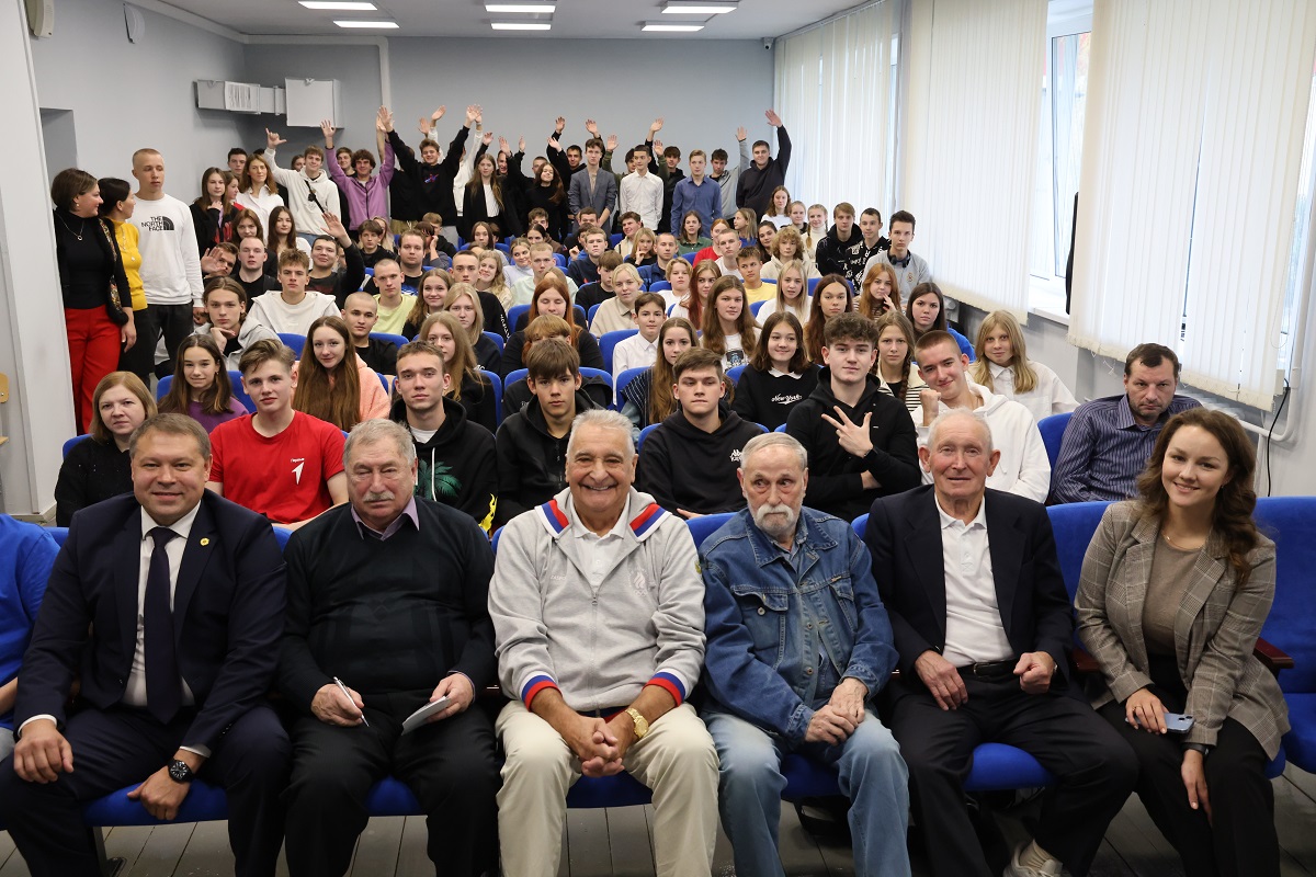 Легендарные спортсмены встретились с воспитанниками Нижегородского училища олимпийского резерва
