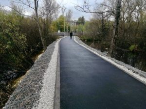 Новый тротуар обустроили на улице Рябцева вместо дороги из деревянных поддонов