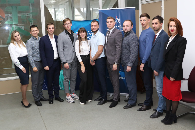 Совет работающей молодежи Нижегородской области создан по инициативе Олега Лавричева в 2021 году в целях объединения молодых специалистов промышленных предприятий для обмена опытом
