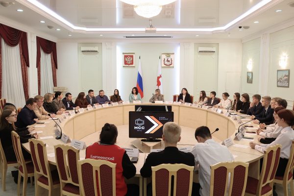 Школьники, студенты и работающая молодежь обсудили профориентационные проекты в Нижнем Новгороде