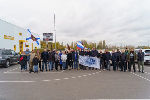 100 автомобилей приняли участие в патриотическом автопробеге «За СВОих» в Нижнем Новгороде