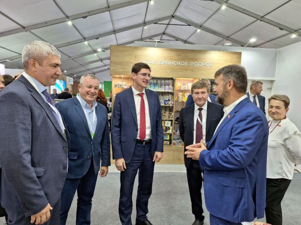 Шесть соглашений о сотрудничестве в сфере АПК заключила Нижегородская область на выставке «Золотая осень» в Москве