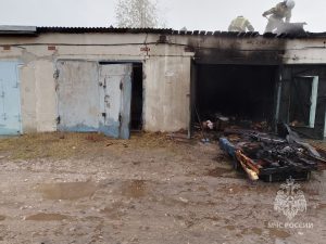 Гараж загорелся в Дзержинске