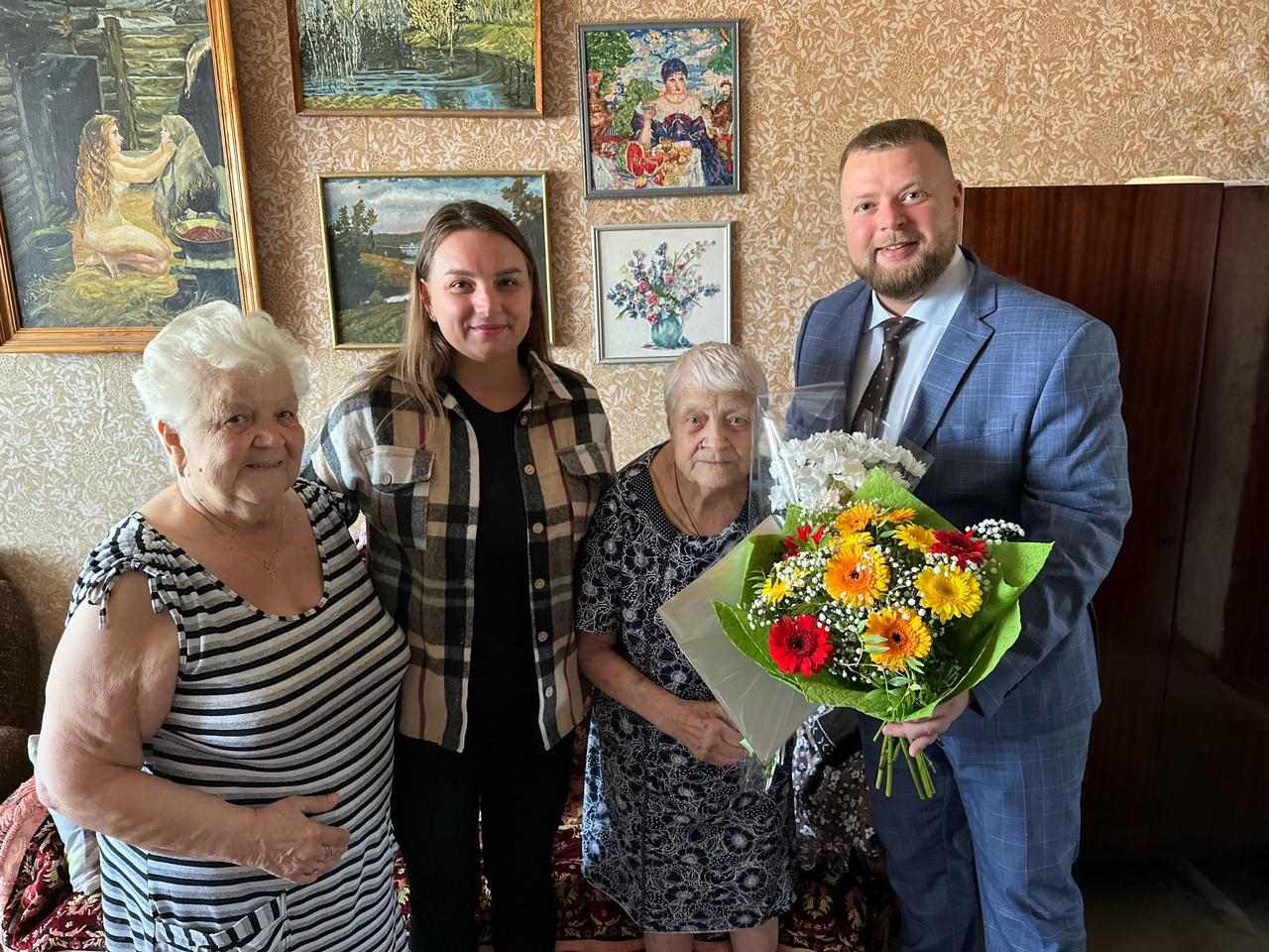 100-летний юбилей отметила ветеран ВОВ Мария Крайнова из Нижнего Новгорода  2 октября 2023 года | Нижегородская правда