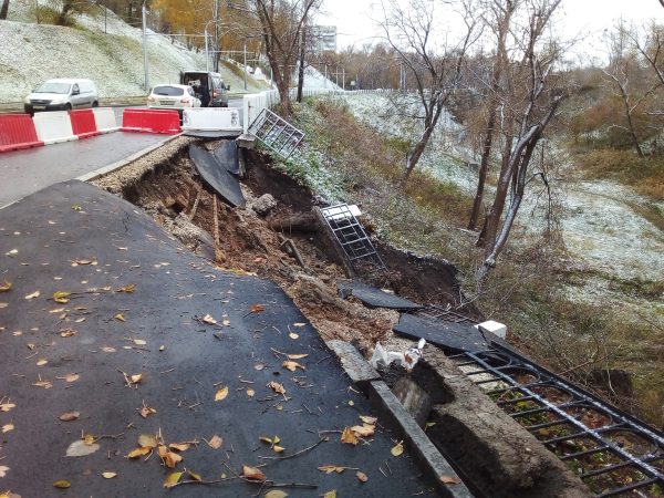 Оползень произошел на Зеленском съезде