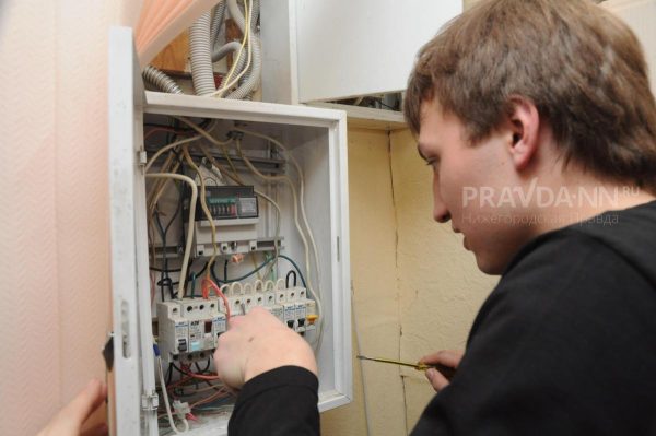 Нижегородцам рассказали, как мошенники-электрики обманывают жильцов