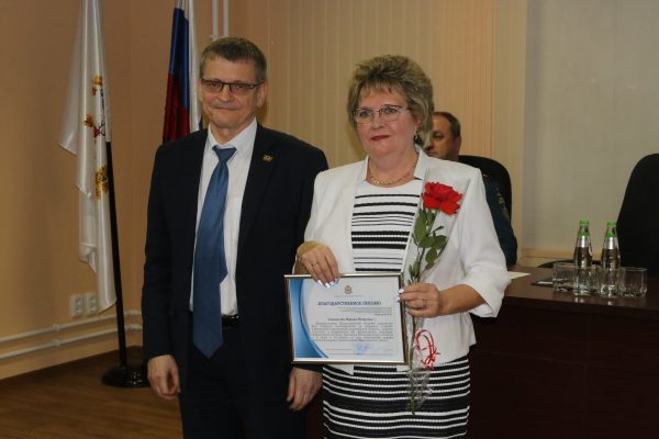 Петр Банников вручил награды 30 сотрудникам Центра противопожарной пропаганды