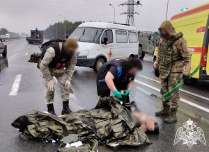 ОМОНовцы спасли жизнь пенсионеру, которого сбили на пешеходном переходе