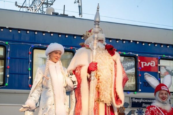 Поезд Деда Мороза побывал в Кирове