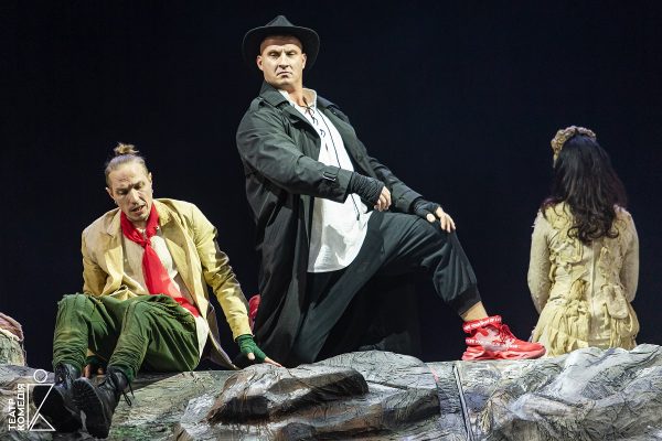 Дон Жуан в красных кроссовках: театр «Комедiя» представил необычное прочтение классической пьесы Мольера 