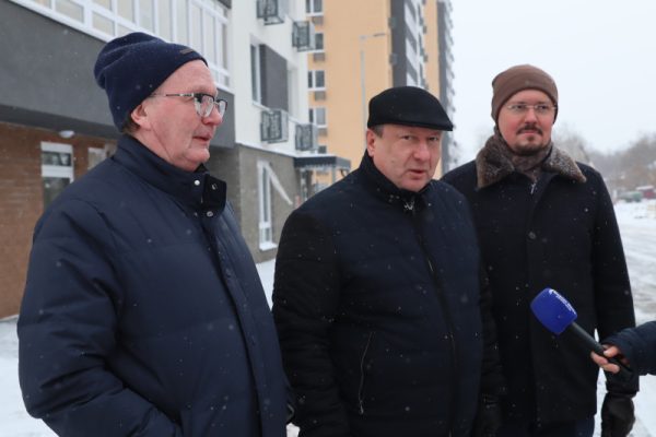 В Нижнем Новгороде открыли информационную доску в честь Владимира Лузянина