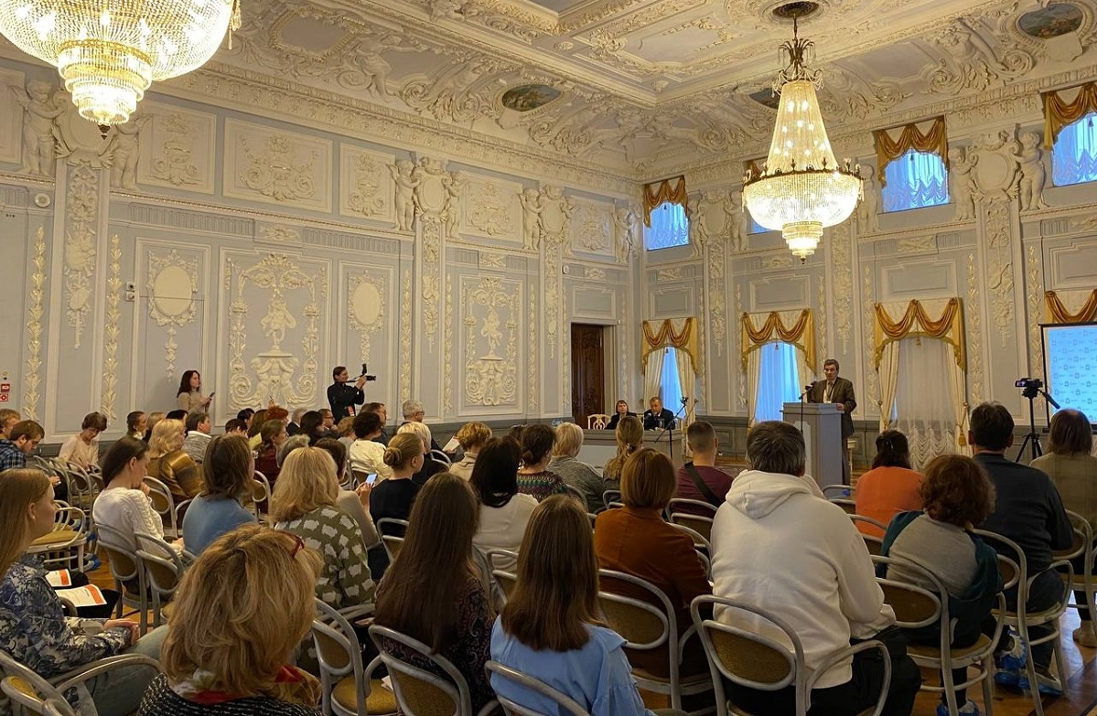Всероссийская конференция в честь 410-летия рода Романовых стартовала в Нижнем Новгороде