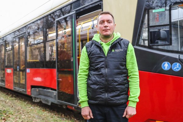 Нижегородец Роман Бучирин рассказал, почему водитель трамвая должен быть гидом