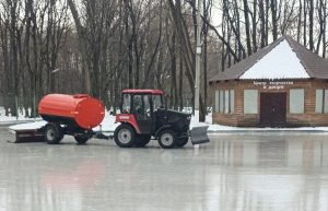 Каток в Автозаводском парке снова работает