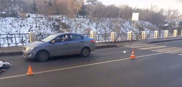 Иномарка насмерть сбила женщину на Зеленском съезде