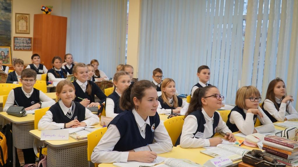 Занятия в нижегородской гимназии № 2 начались после капремонта