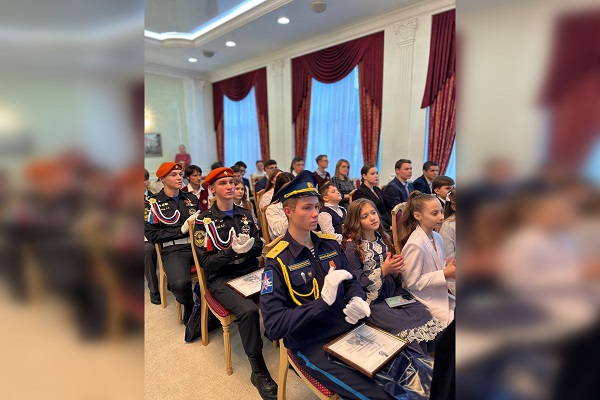 Именные стипендии вручили выдающимся школьникам Нижнего Новгорода