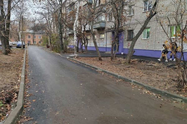 Тротуары и внутриквартальные проезды ремонтируют в районах Нижнего Новгорода