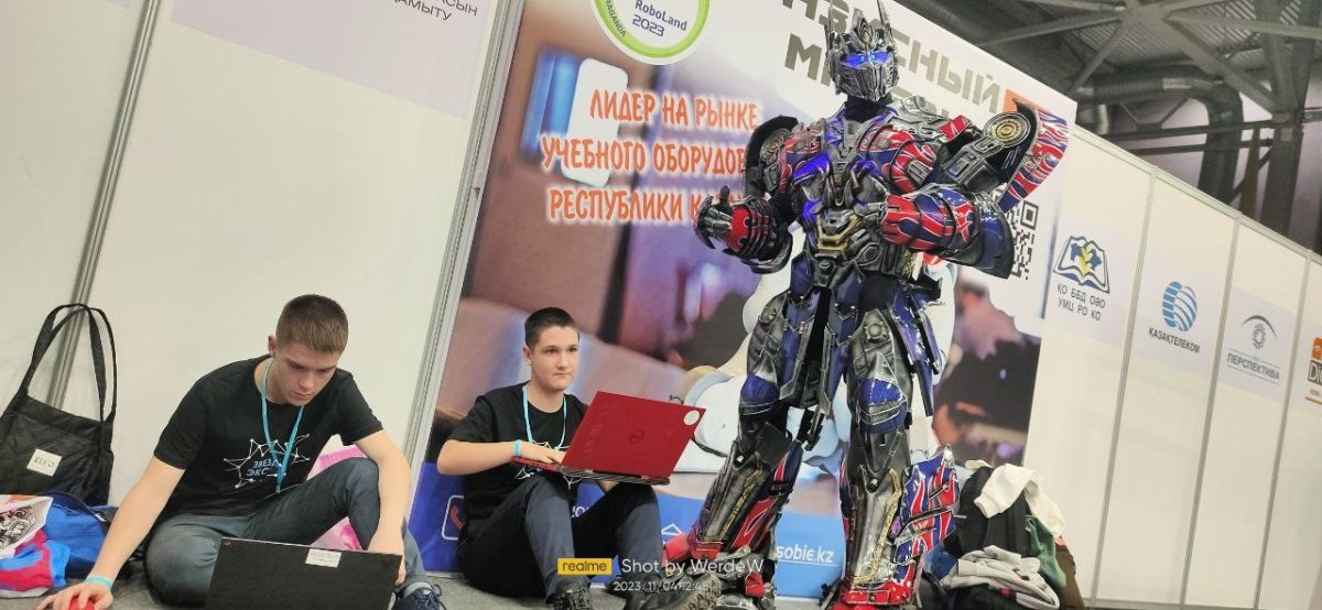 Команды нижегородского «Кванториума» отмечены призами фестиваля «RoboLand 2023»