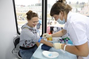 Врач-гематолог рассказала, как не пропустить первые признаки заболеваний крови