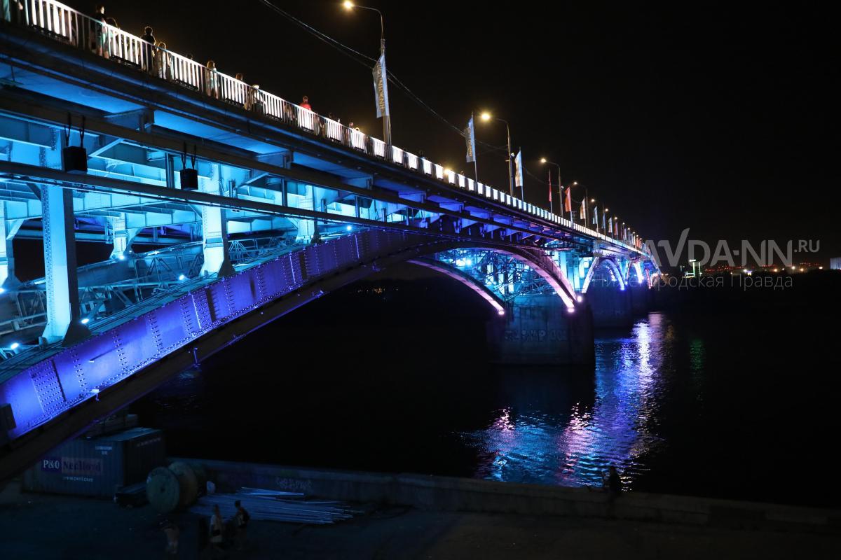 4,9 млн рублей выделили на украшение Канавинского моста и улиц к Новому году