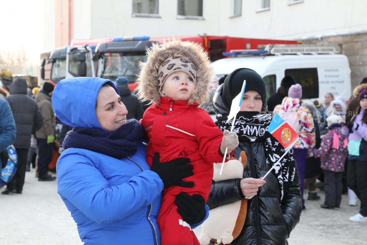В России предложили не ограничивать учёт страхового стажа для многодетных мам