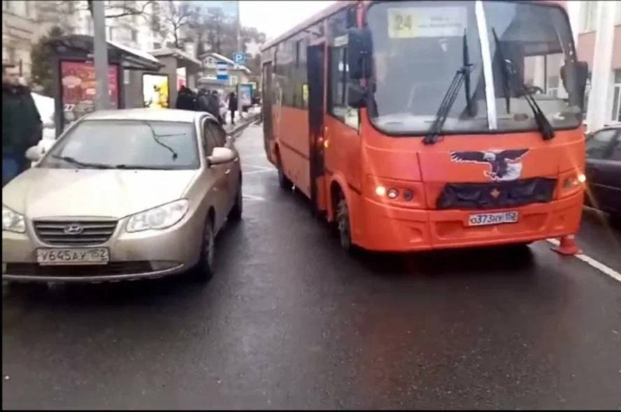 СК проводит проверку из-за травмирования нижегородки с младенцем в маршрутке